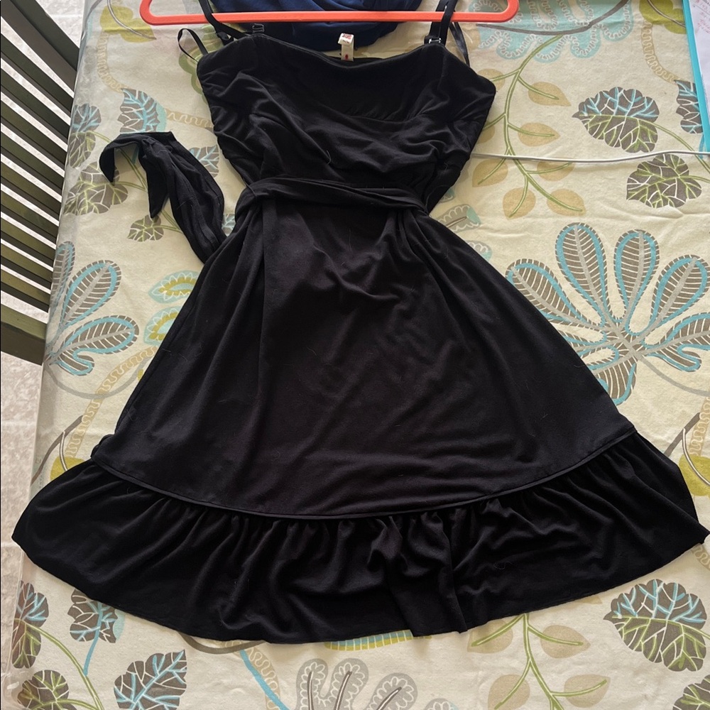 Free People cute  black summer strap or strapless dress. Size M